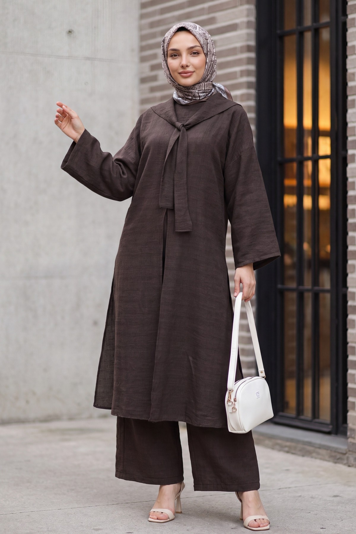 Deep Slit Linen Suit with Scarf Detail and Pockets -Brown