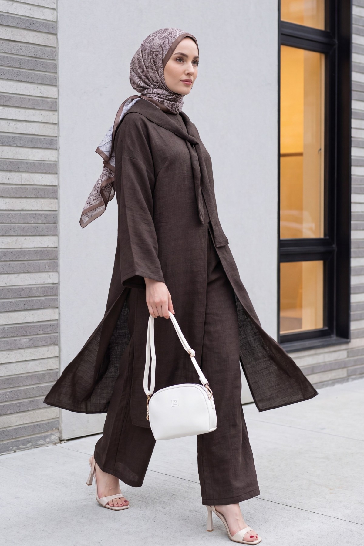Deep Slit Linen Suit with Scarf Detail and Pockets -Brown