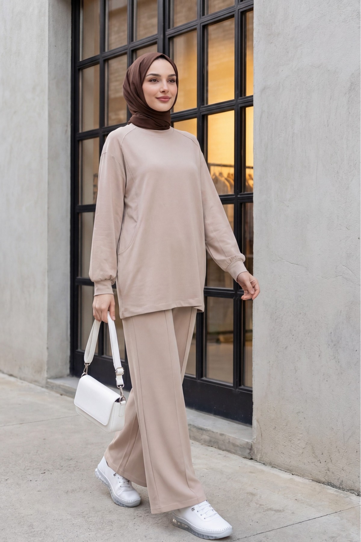 Crew Neck Oversize Cotton Jersey Set with Pockets and Trousers -Light Mink