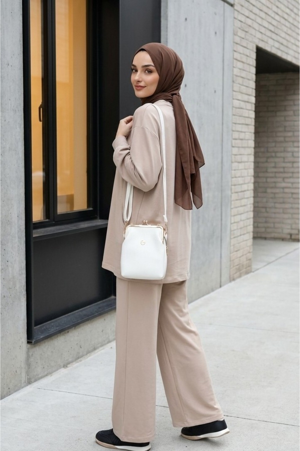 Crew Neck Oversize Cotton Jersey Set with Pockets and Trousers -Light Mink