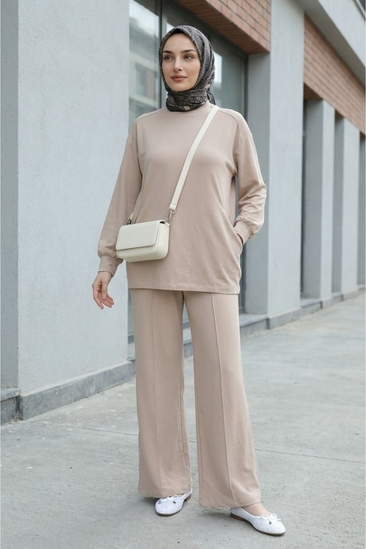 Crew Neck Oversize Cotton Jersey Set with Pockets and Trousers -Light Mink