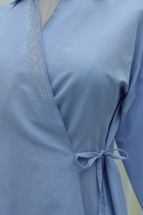 Side-Tie Poplin Shirt with Stone Detail and Wrap Collar -Blue