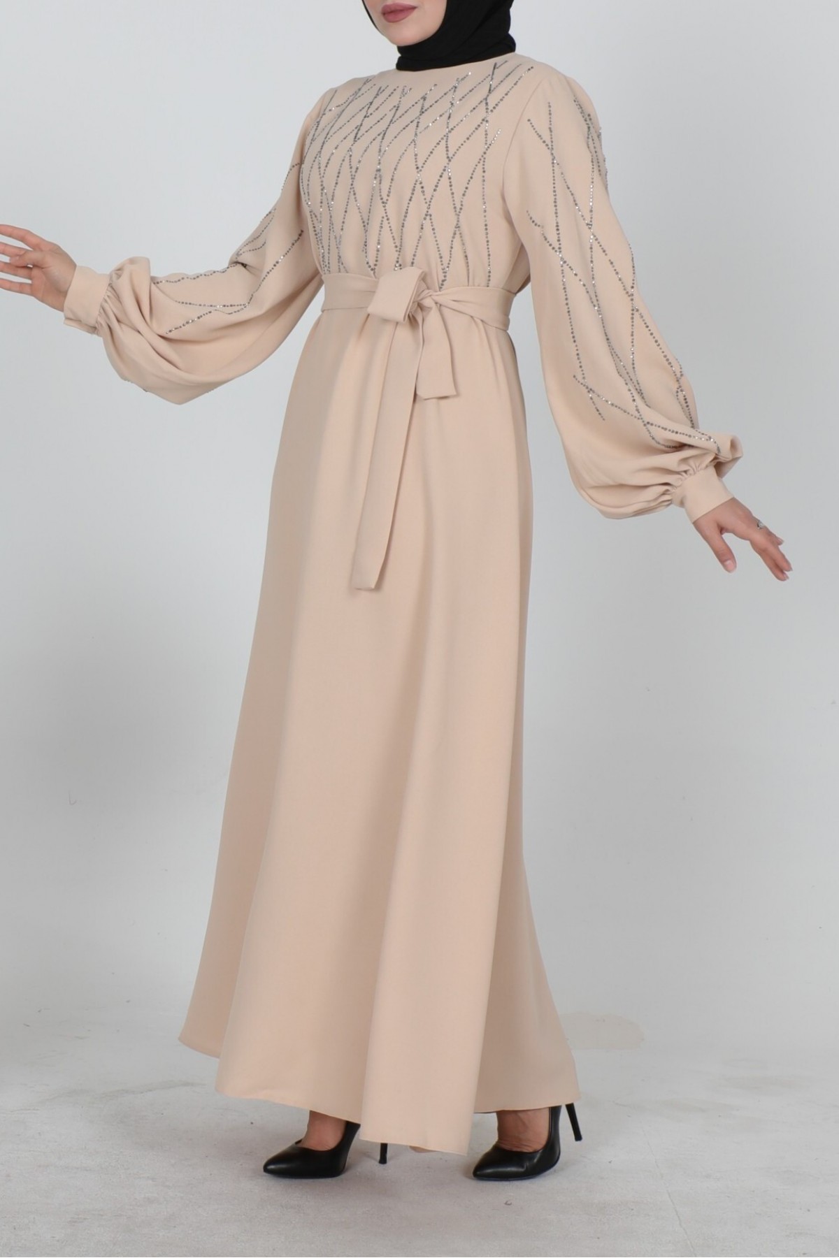 Round Neck Tied Waist Dress With Stones On The Front And Sleeves - Beige