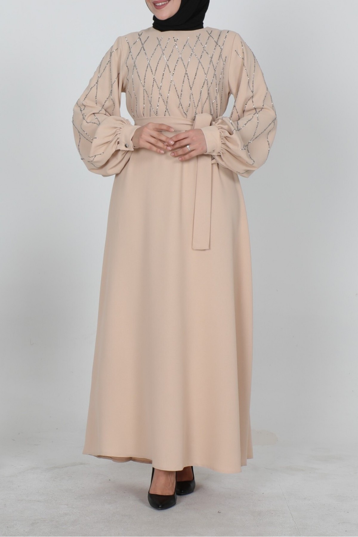 Round Neck Tied Waist Dress With Stones On The Front And Sleeves - Beige