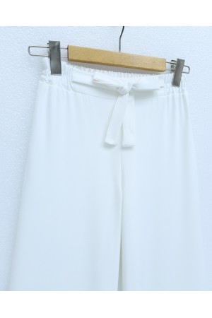 بنطلون واسع الساق من القماش بحزام خصر مزدوج  -أبيض
