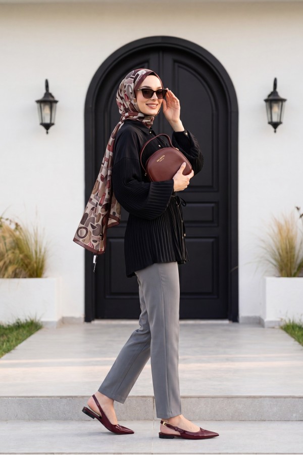 Zra Pleated Carrot Trousers -Grey