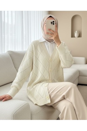 كارديجان محبوك بنقشة ماسية مفتوحة -لون كريمي