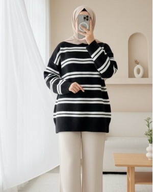 Round Neck Striped Soft Knit Sweater -Black