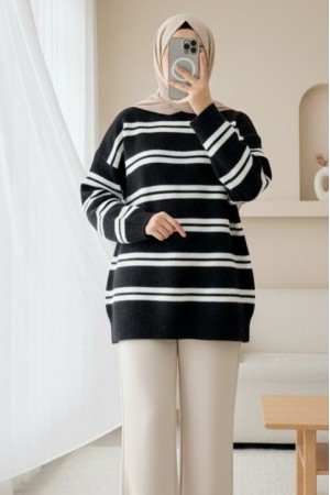 Round Neck Striped Soft Knit Sweater -Black
