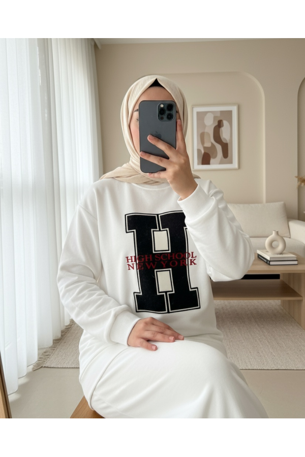 Önü Nakışlı Bisiklet Yaka Sweat Tunik -Beyaz