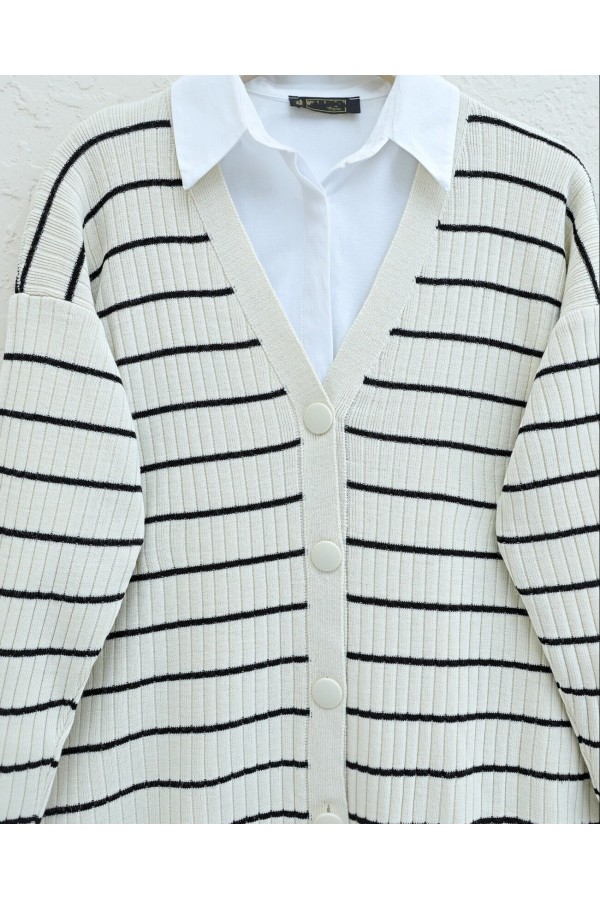 Long Knitwear Cardigan with Ribbed Buttons -Cream color
