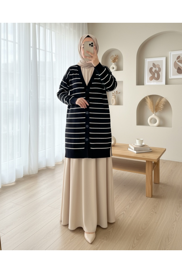 Long Knitwear Cardigan with Ribbed Buttons -Black