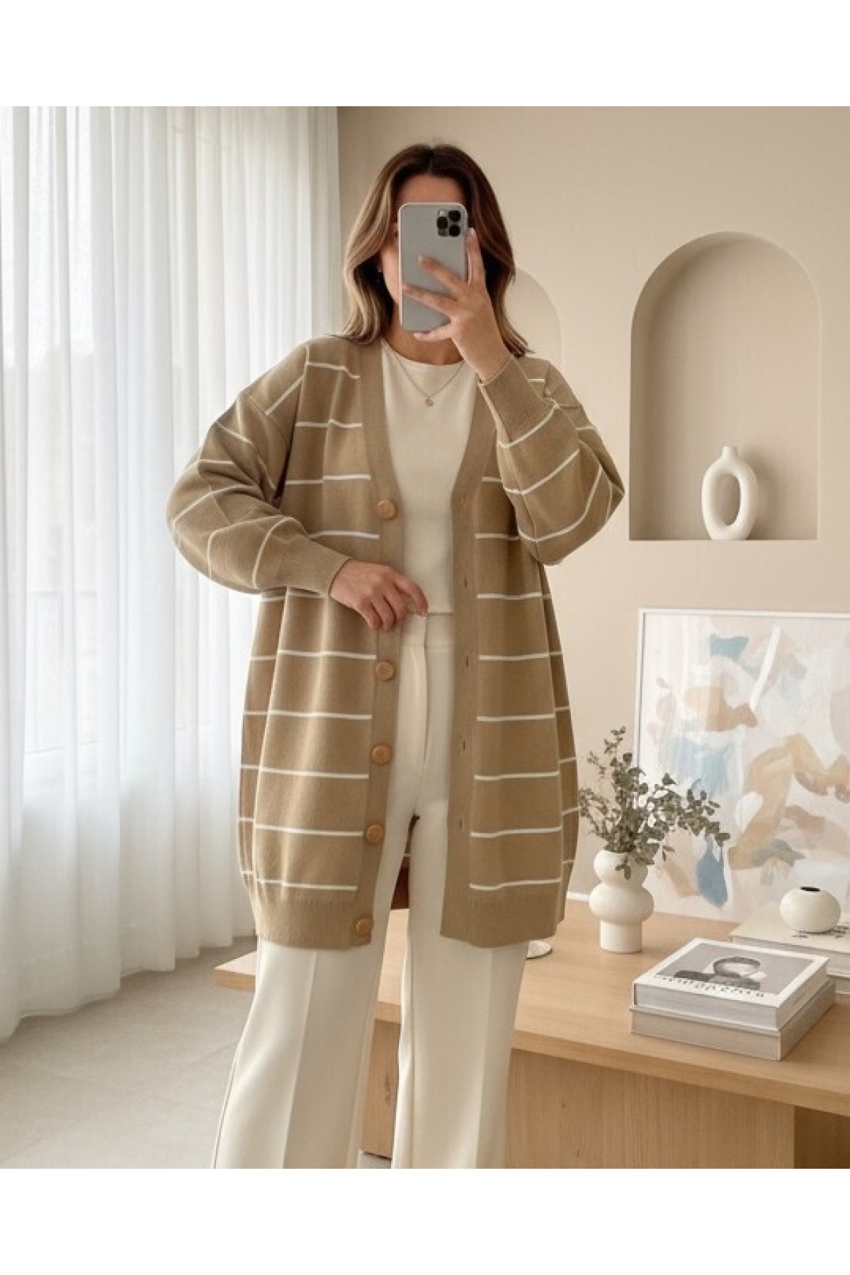 Buttoned Long Knitwear Cardigan -Mink color detay görseli