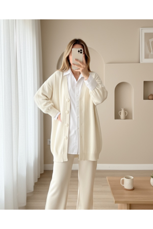 كارديجان شتوي تريكو محجبات بأزرار    -لون كريمي