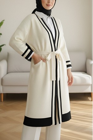 Yakası ve Kol Manşeti Şeritli Triko Hırka -Siyah