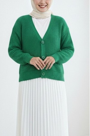 Knitting Pattern Buttoned Cardigan   -Green
