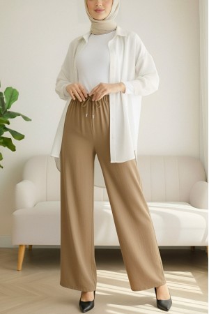 بنطلون صوفيا الكتاني واسع الساق مع تفاصيل دانتيل وخصر مطاطي  -قرفة