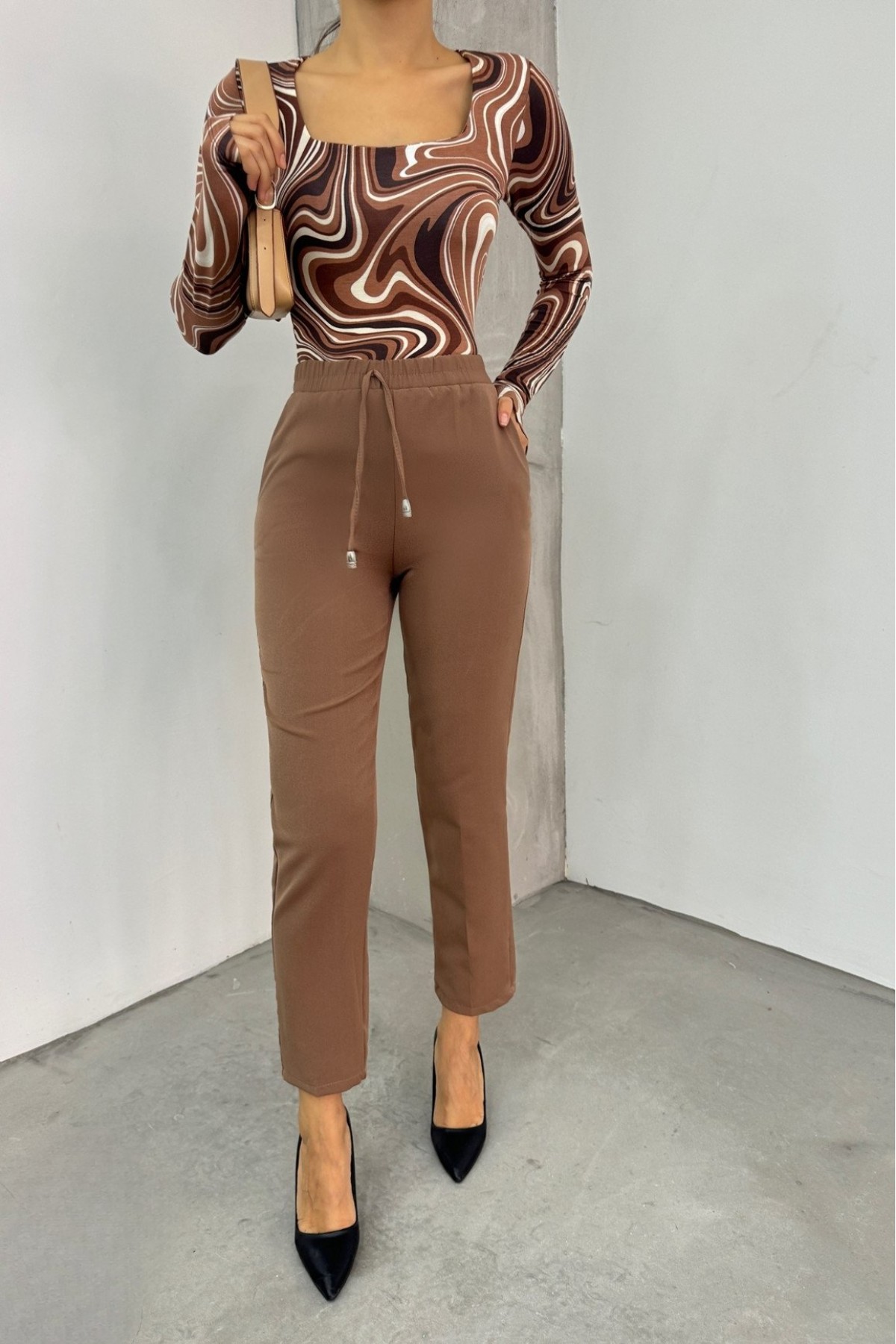 Double Pocket Elastic Waist Lace Detail Trousers -Mink color