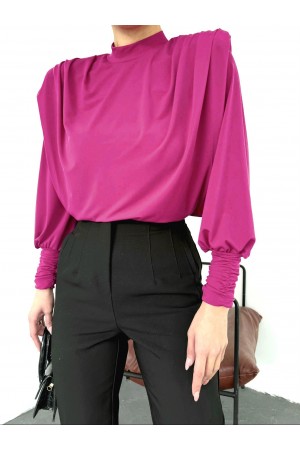 بلوزة بأكمام مبطنة الكتفين   -وردي