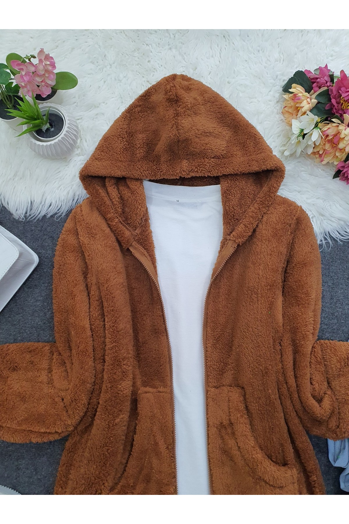 Kapşonlu Fermuarlı Kışlık Peluş Mont  -Taba