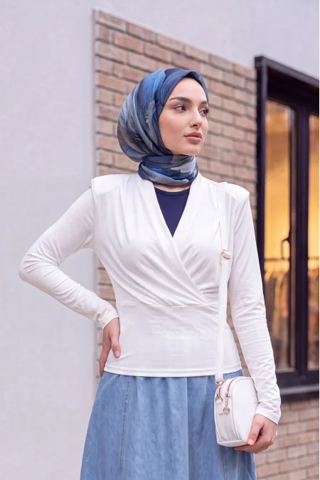 Vatkalı Kruvaze Model Sandy Bluz -Beyaz