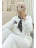 أبيض