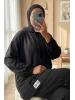 أسود